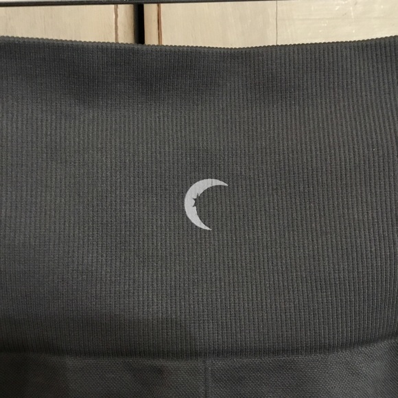 ZYIA Women’s Active Gray Seamless Ribbed Leggings Size M EUC - Picture 4 of 6